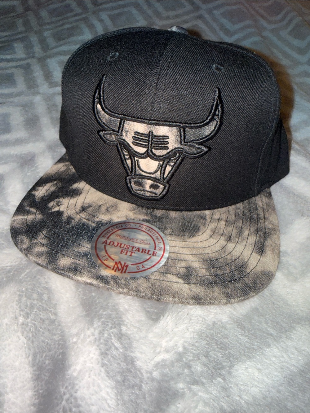 Mitchell & Ness Black Crown with Washed Gray Brim Bulls Snapback